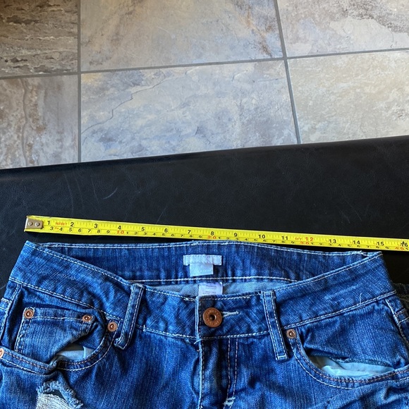 Hippie/Boho Awesome MAX Patched/Distressed Bell-Bottom Jeans Size 9 or 8 womens - Picture 15 of 16